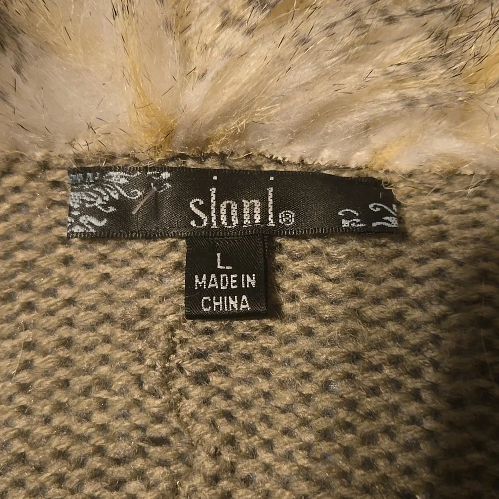 Sioni Tan Ruffle Open Cardigan with Faux Fur Trim - Picture 2 of 4